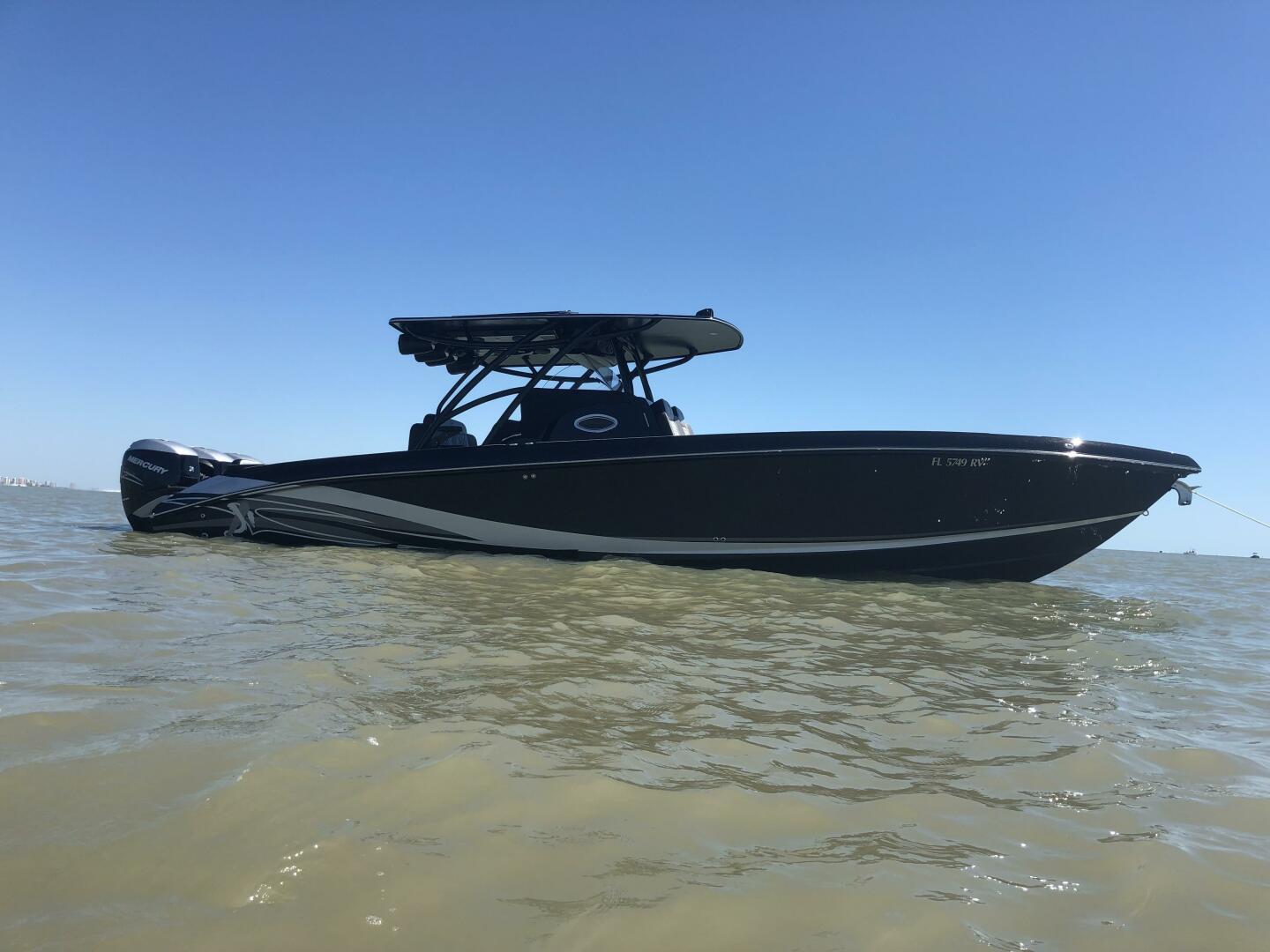 Slide: The Image of Statement 350 Open Center Console 2020 - 5297013