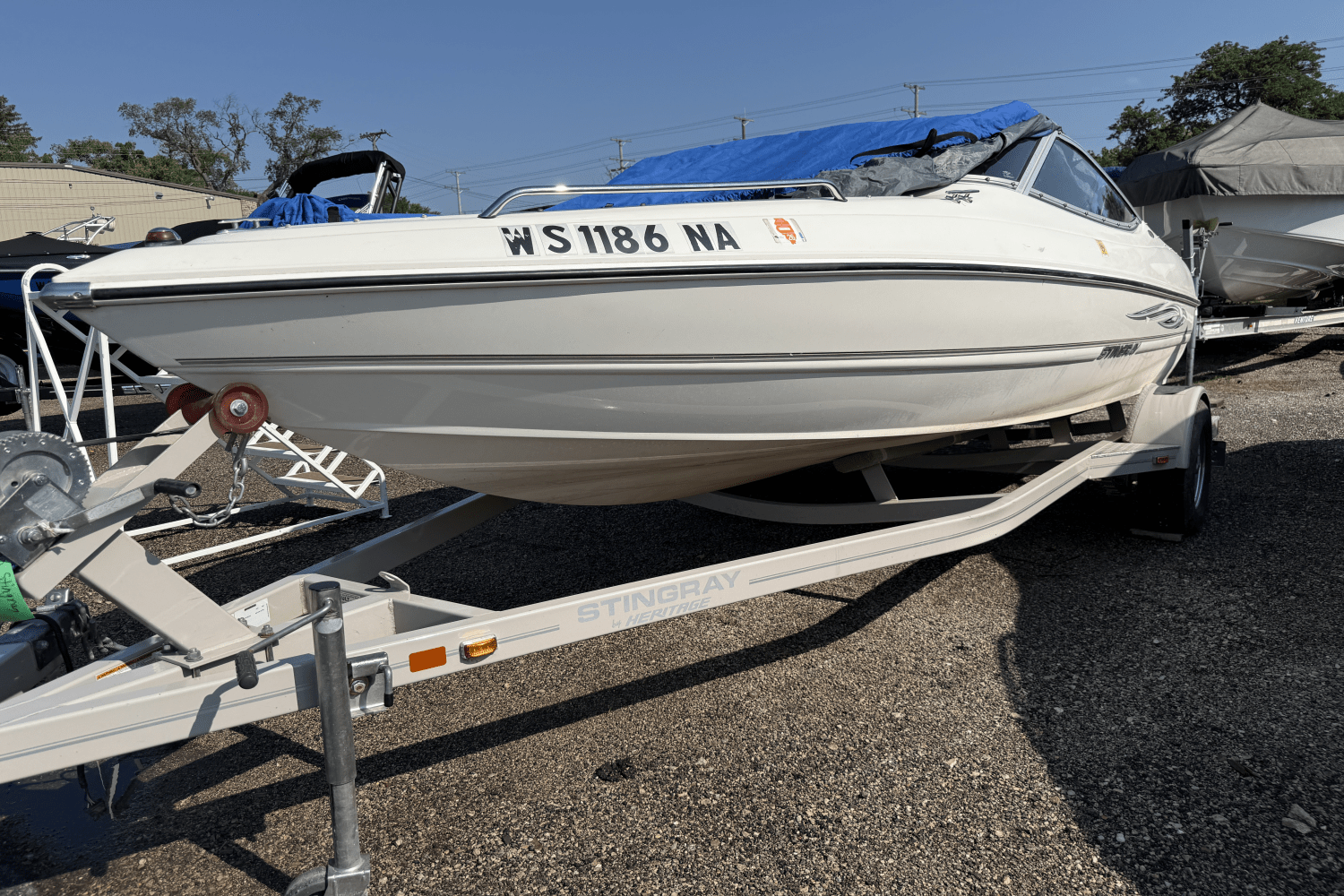 Slide: The Image of Stingray 185 LX 2010 - 0