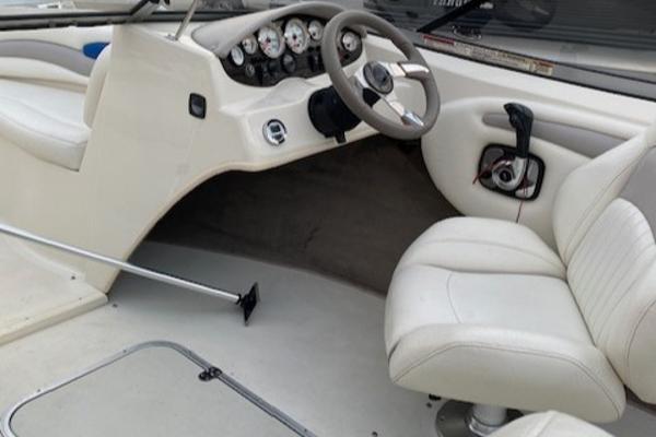 Slide: The Image of Stingray 195 LX 2009 - 2