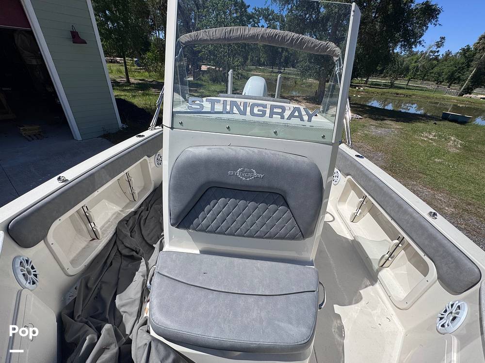 Slide: The Image of Stingray 206CC 2021 - 15359695