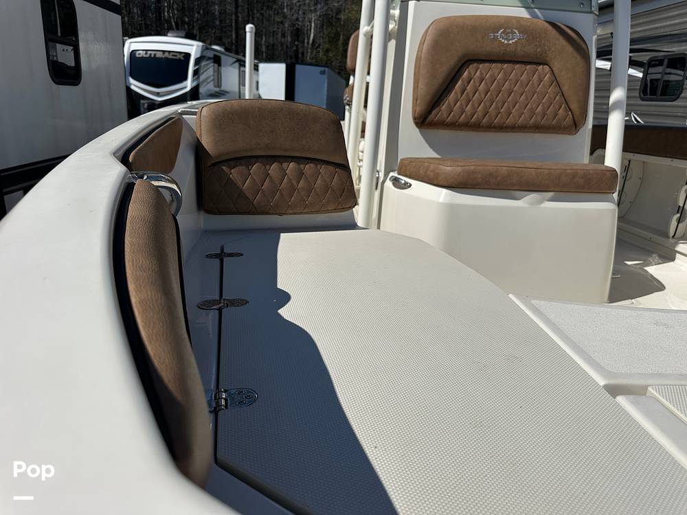 Slide: The Image of Stingray 206 CC 2021 - 26