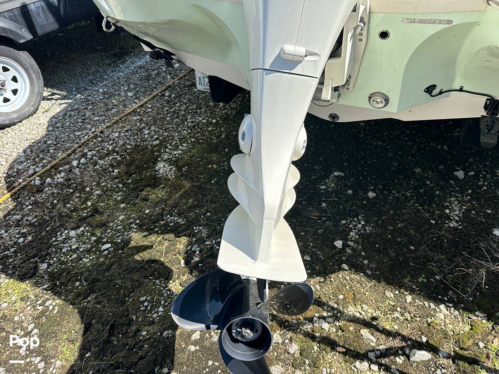 Slide: The Image of Stingray 206 CC 2021 - 38