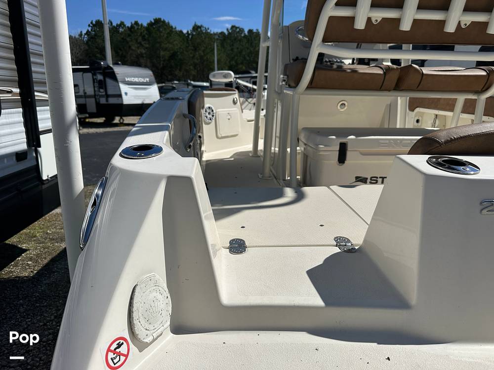 Slide: The Image of Stingray 206 CC 2021 - 40