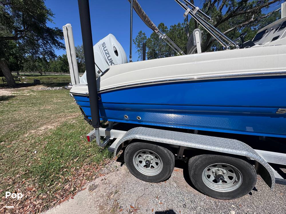 Slide: The Image of Stingray 206CC 2021 - 15359714