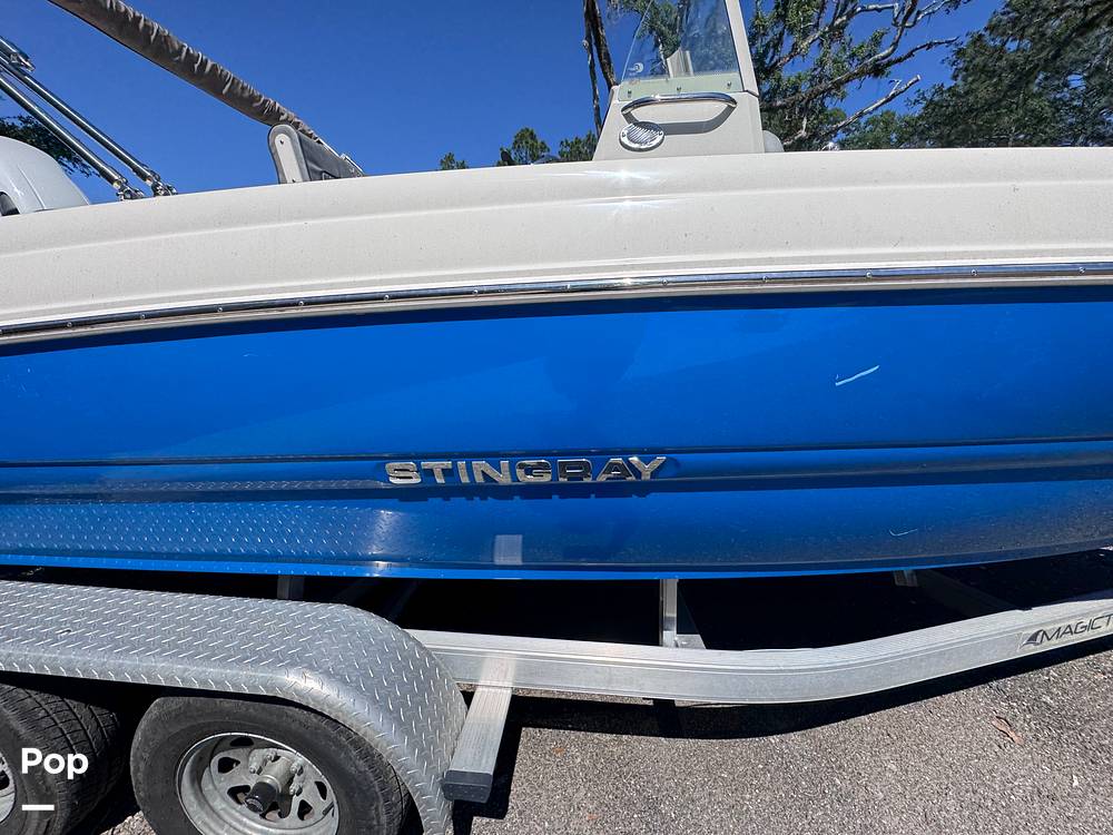 Slide: The Image of Stingray 206CC 2021 - 15359715