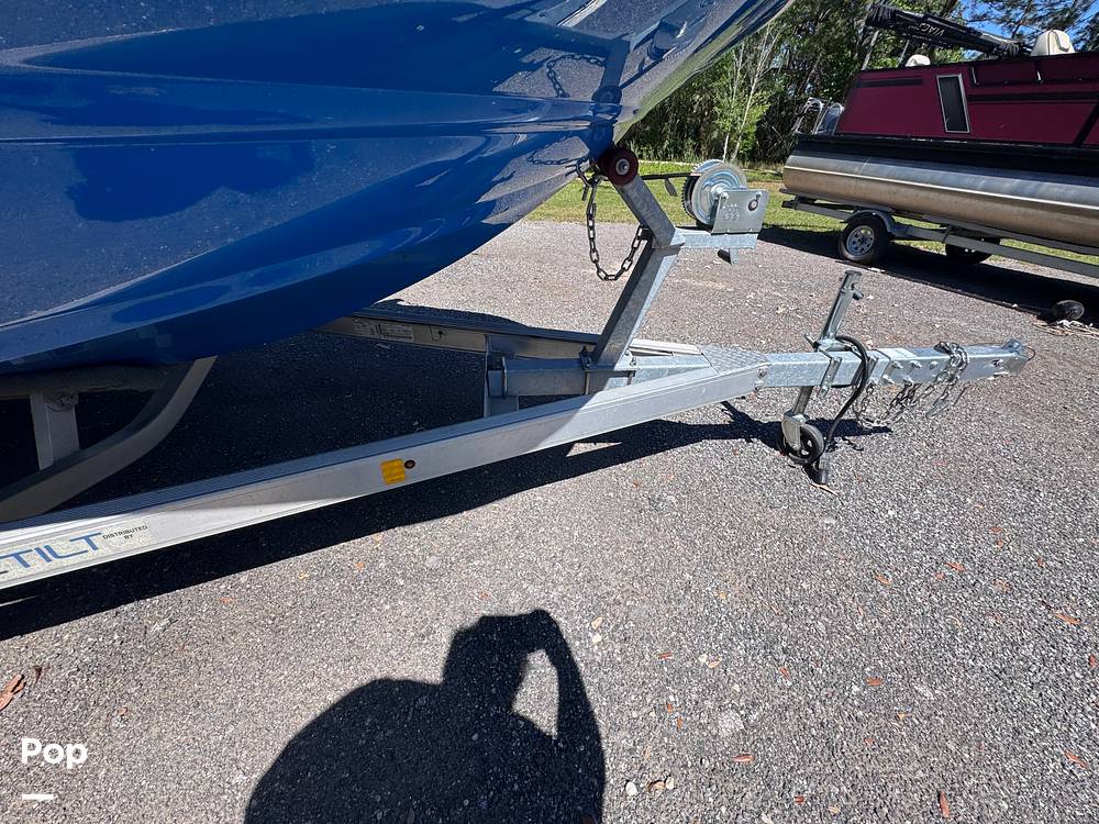 Slide: The Image of Stingray 206CC 2021 - 15359718