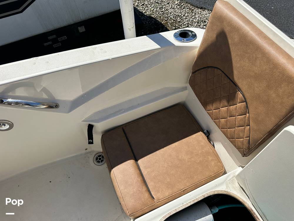 Slide: The Image of Stingray 206 CC 2021 - 62