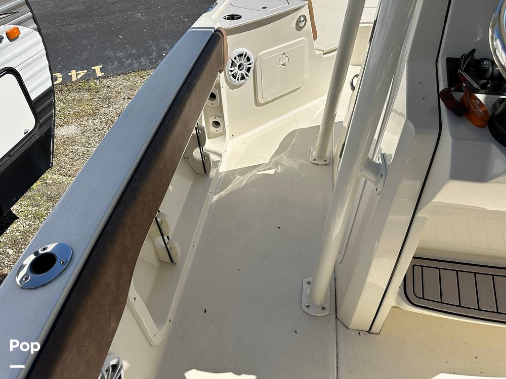 Slide: The Image of Stingray 206 CC 2021 - 65