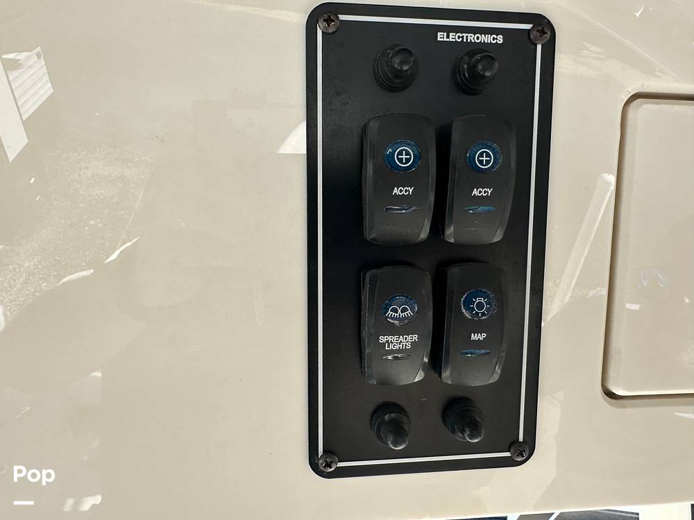 Slide: The Image of Stingray 206 CC 2021 - 75