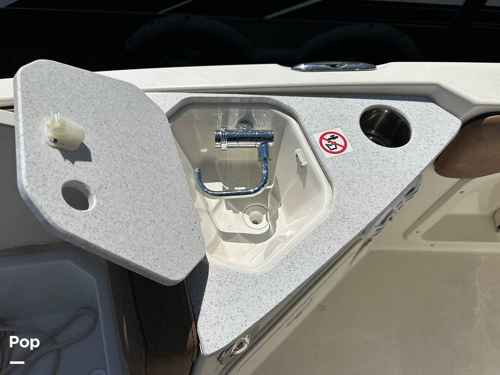 Slide: The Image of Stingray 206 CC 2021 - 87