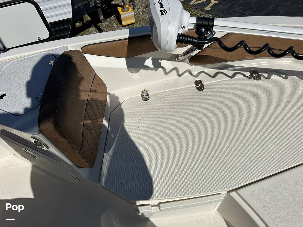 Slide: The Image of Stingray 206 CC 2021 - 99