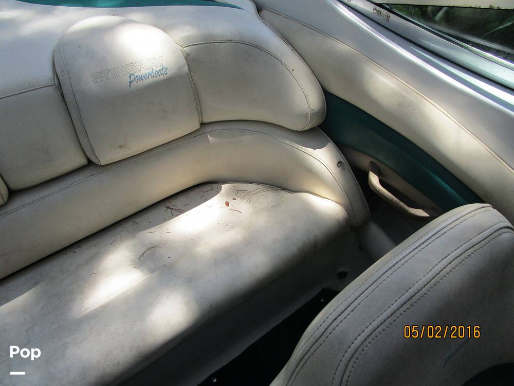 Slide: The Image of Stingray 220SX 1999 - 2900850