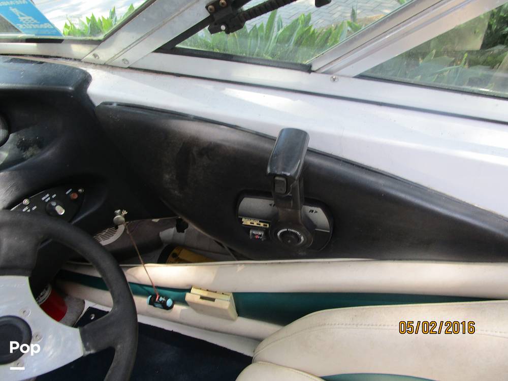 Slide: The Image of Stingray 220SX 1999 - 2900881