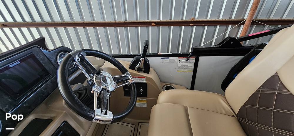 Slide: The Image of SunCatcher Elite 322C Saltwater Series 2021 - 14660758