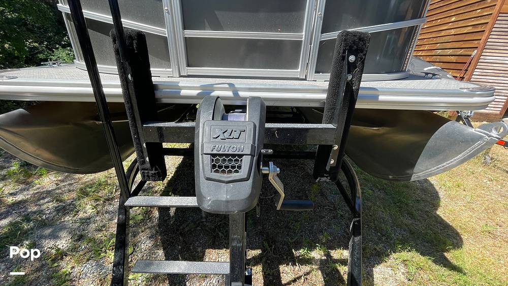 Slide: The Image of Power Tongue Jack - 10866758
