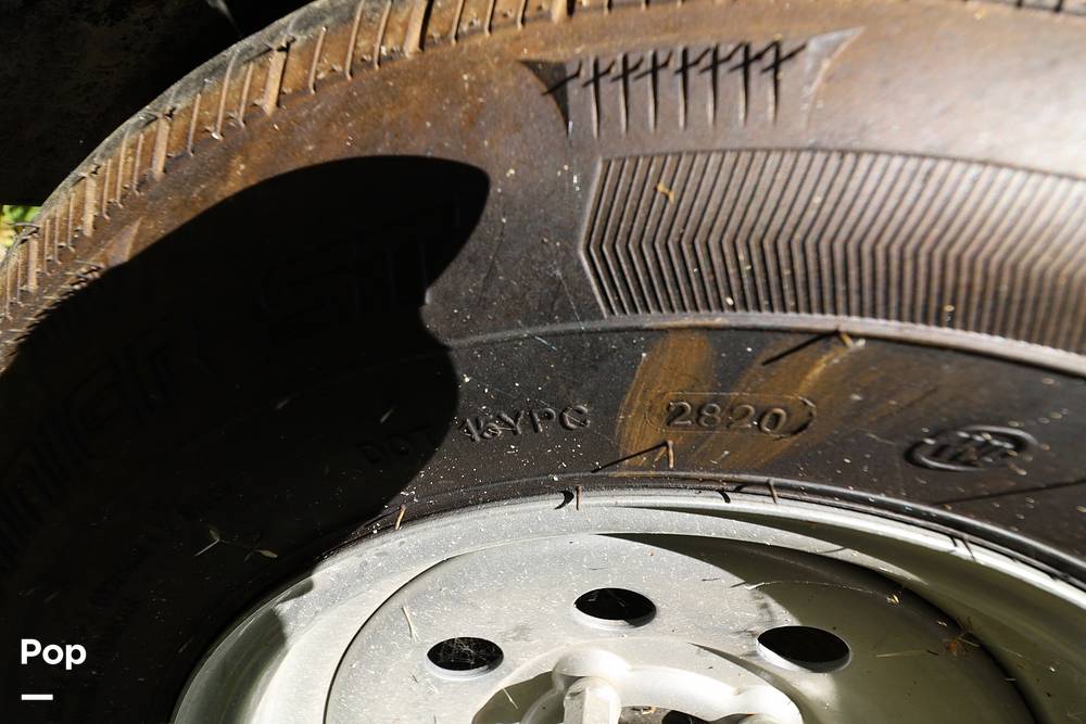 Slide: The Image of Tire Date Code - 10866822