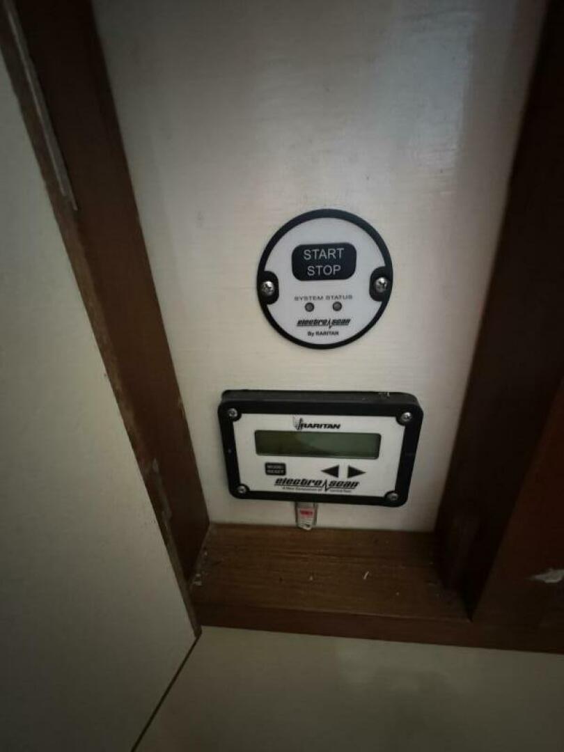 Slide: The Image of Sundowner Tug 30 1984 - 5482158