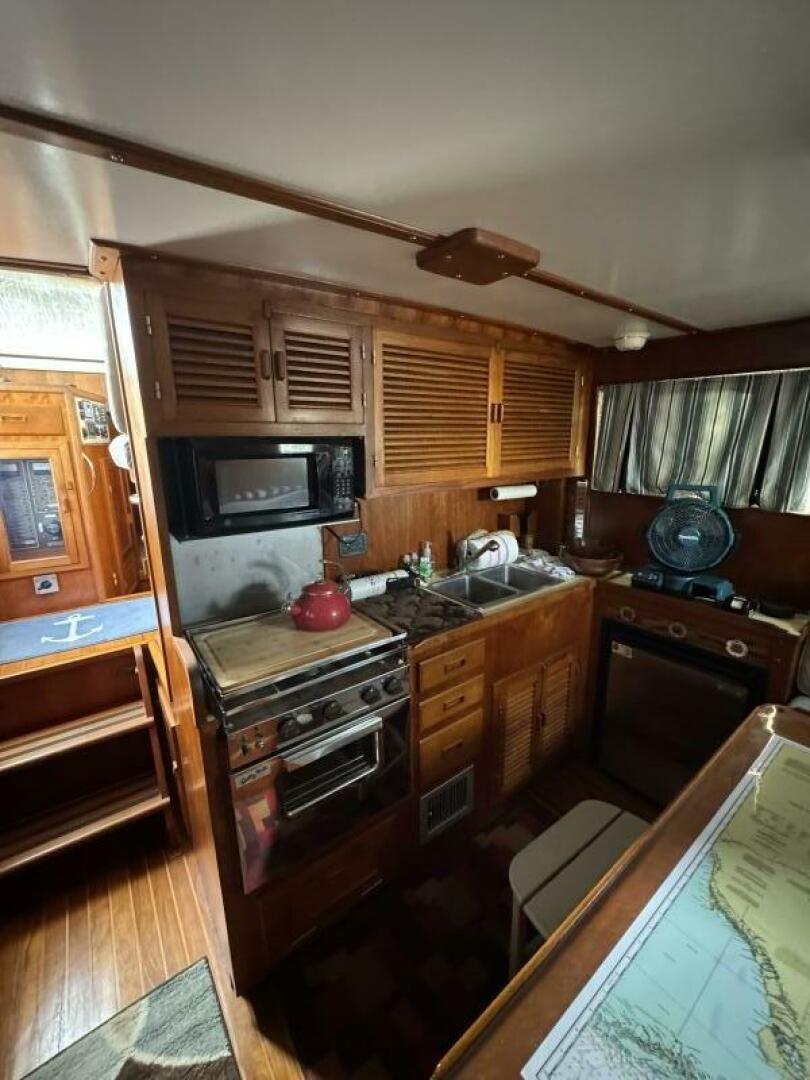 Slide: The Image of Sundowner Tug 30 1984 - 5482164