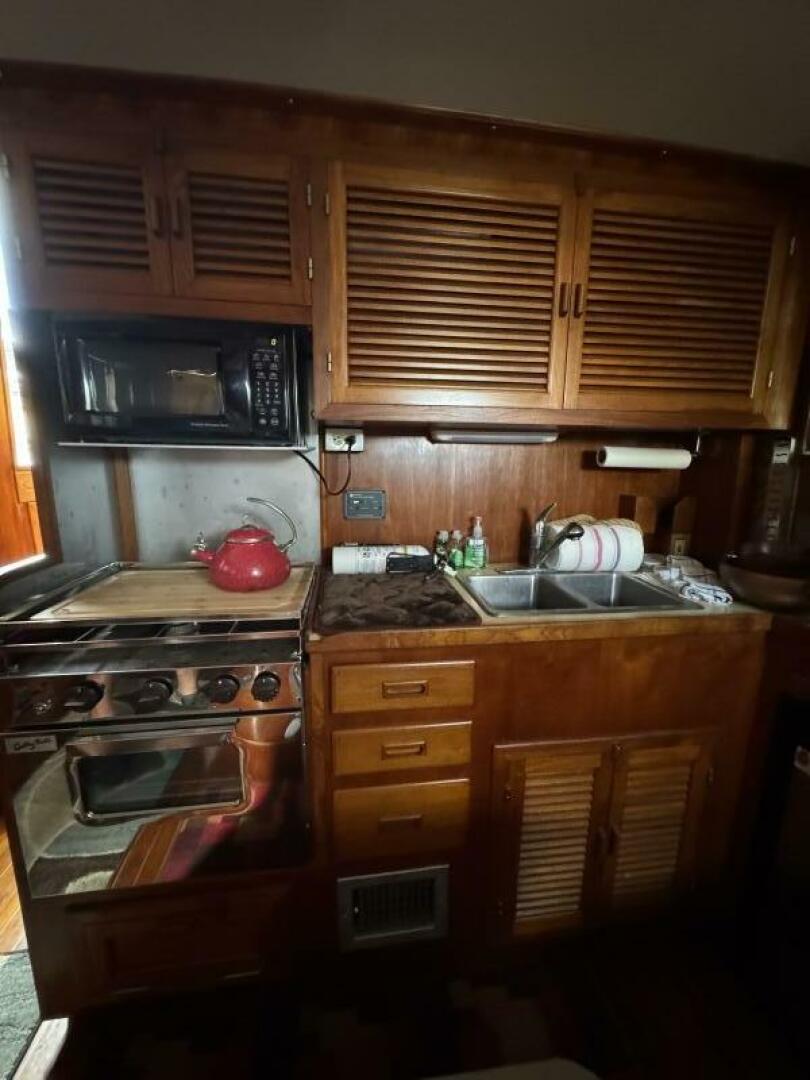 Slide: The Image of Sundowner Tug 30 1984 - 5482165