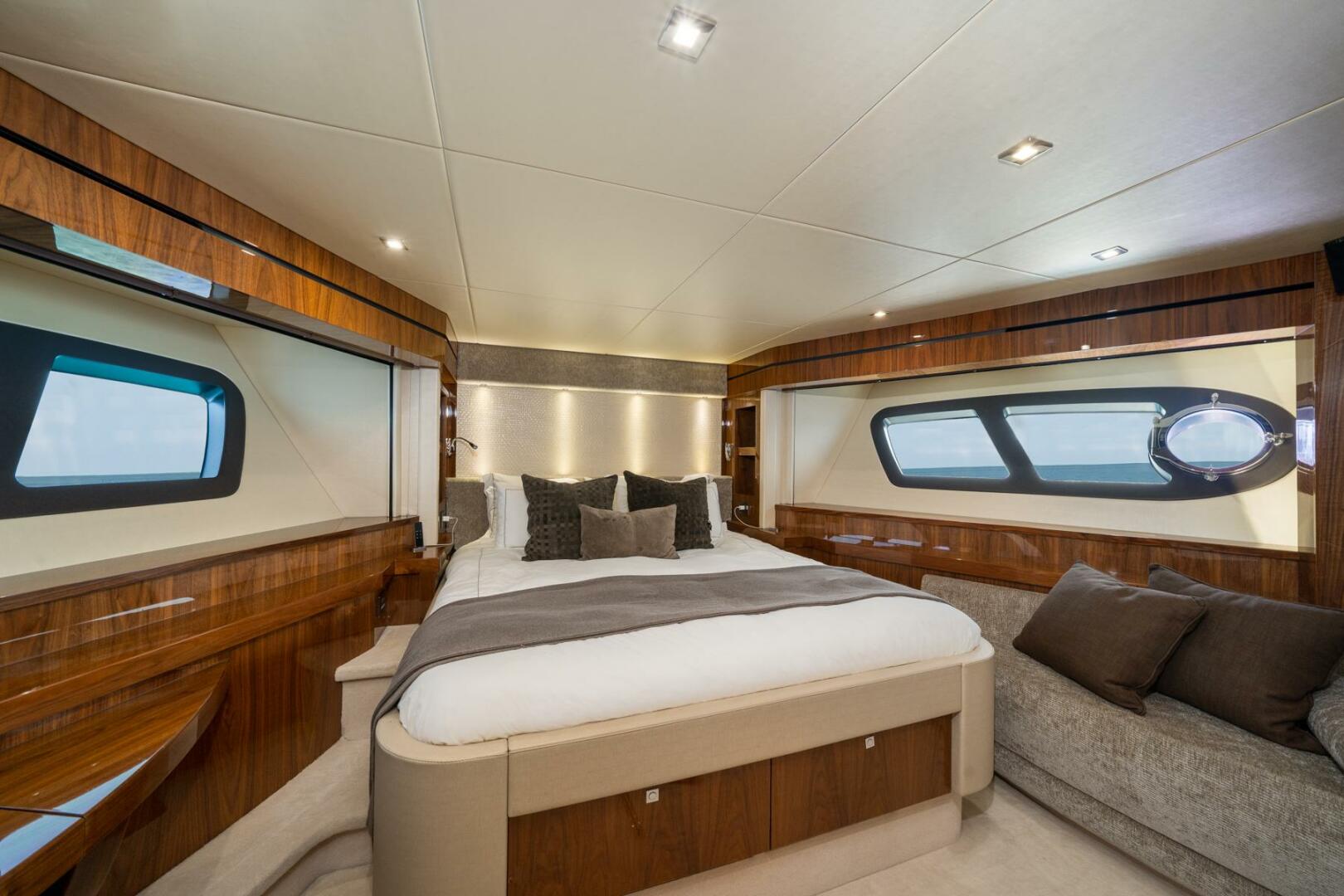 Slide: The Image of Sunseeker 28 Meter 2015 Sunseeker 28 Meter for sale  - 3873204