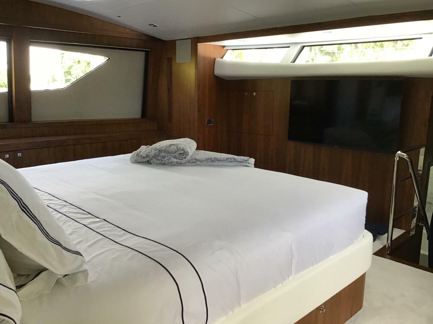 Slide: The Image of Sunseeker 34M 2011 - 4031988
