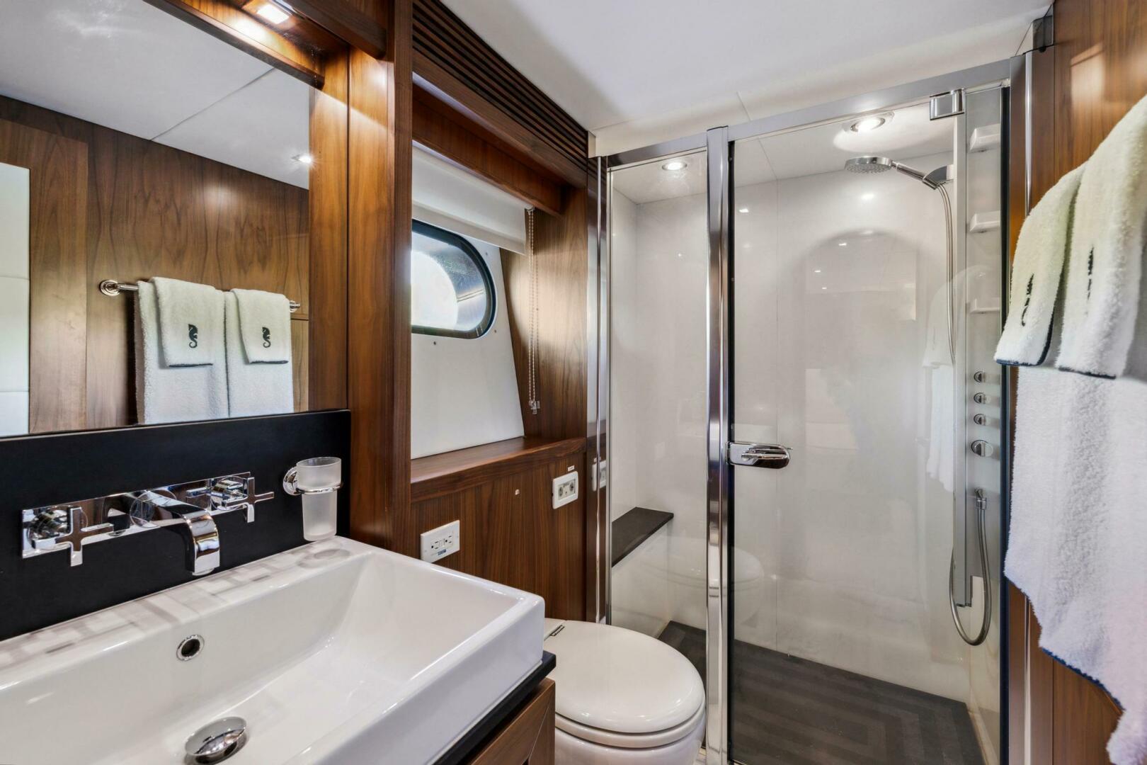 Slide: The Image of Sunseeker 34M 2011 - 4032004