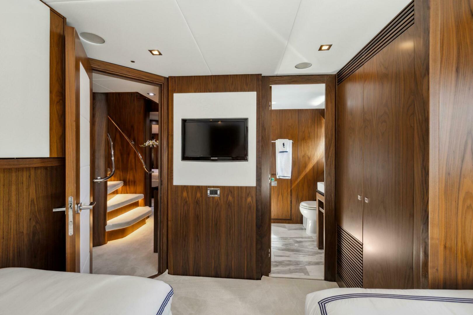 Slide: The Image of Sunseeker 34M 2011 - 4032010