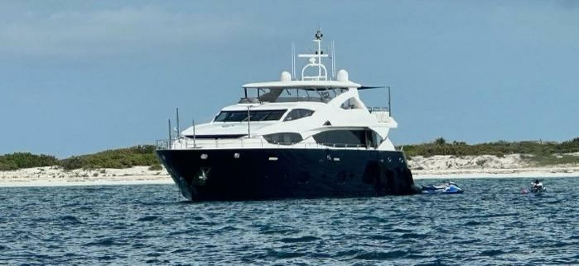 Slide: The Image of Sunseeker 34M 2011 - 4032025
