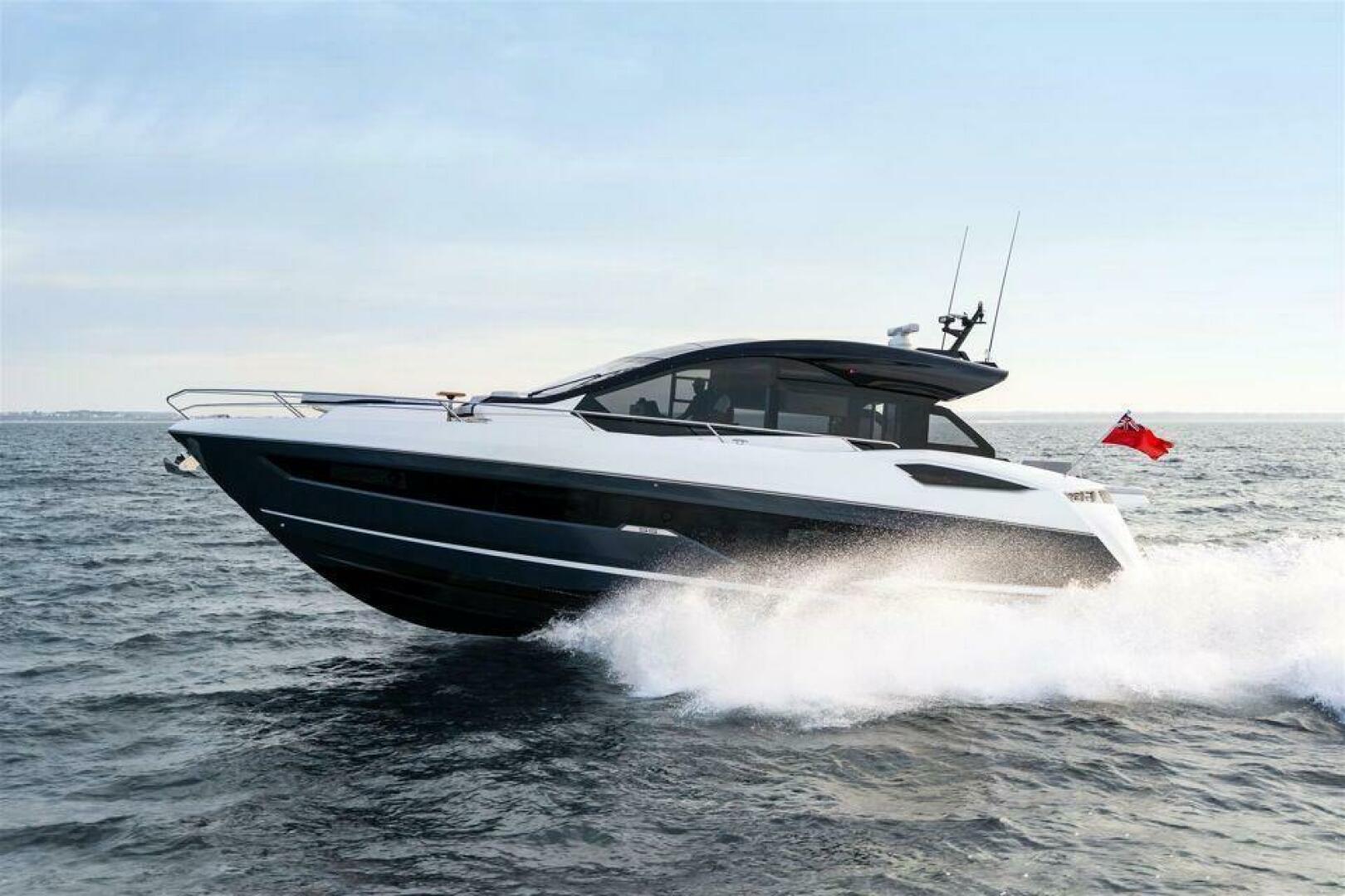 Slide: The Image of Sunseeker 55 Predator 2025 - 4775025