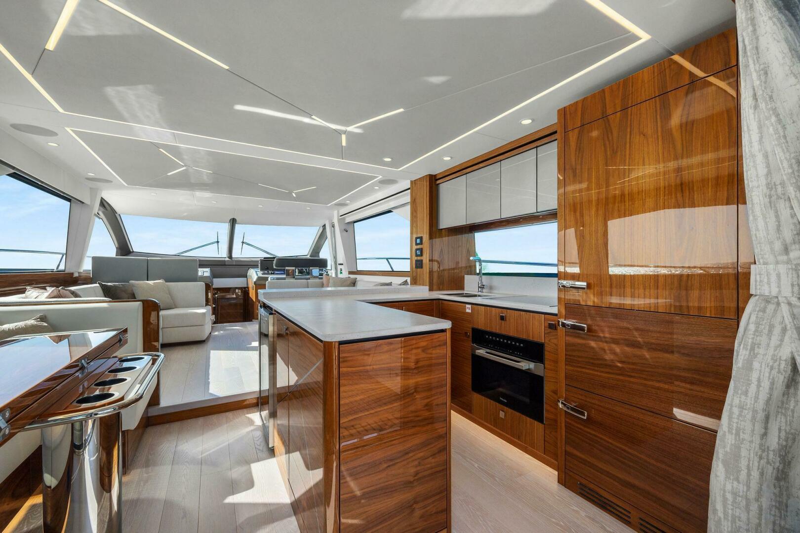 Slide: The Image of Sunseeker 68 Manhattan 2024 - 4427229