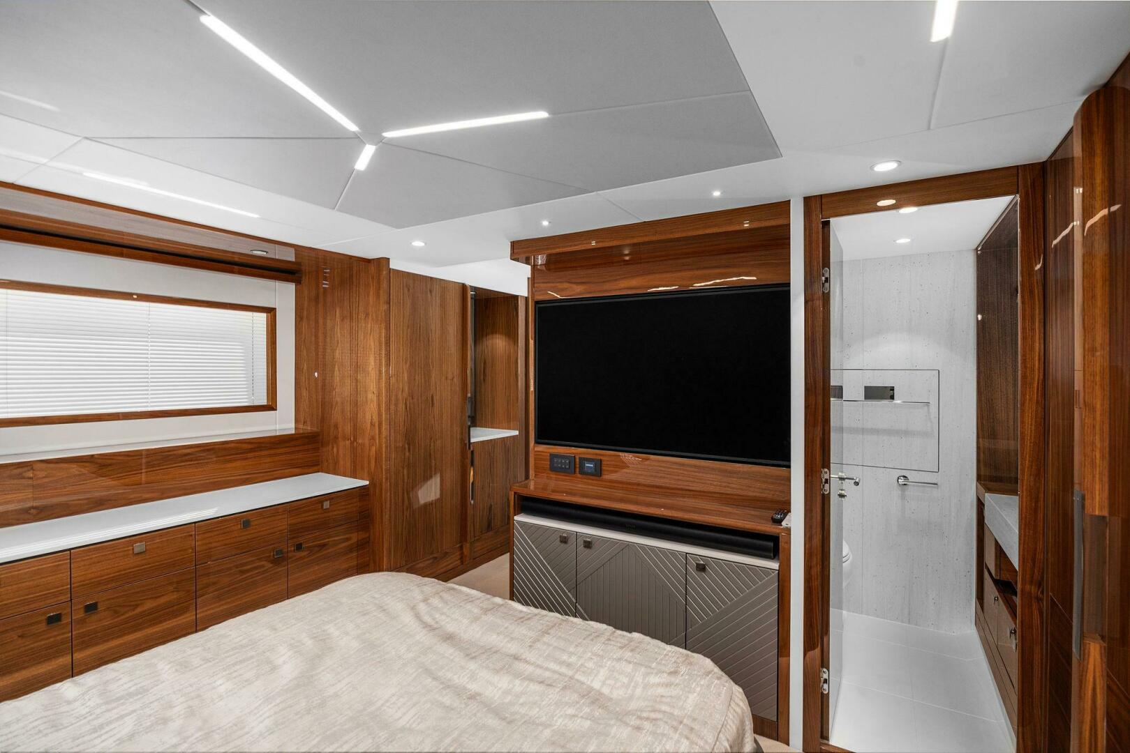 Slide: The Image of Sunseeker 68 Manhattan 2024 - 4427217