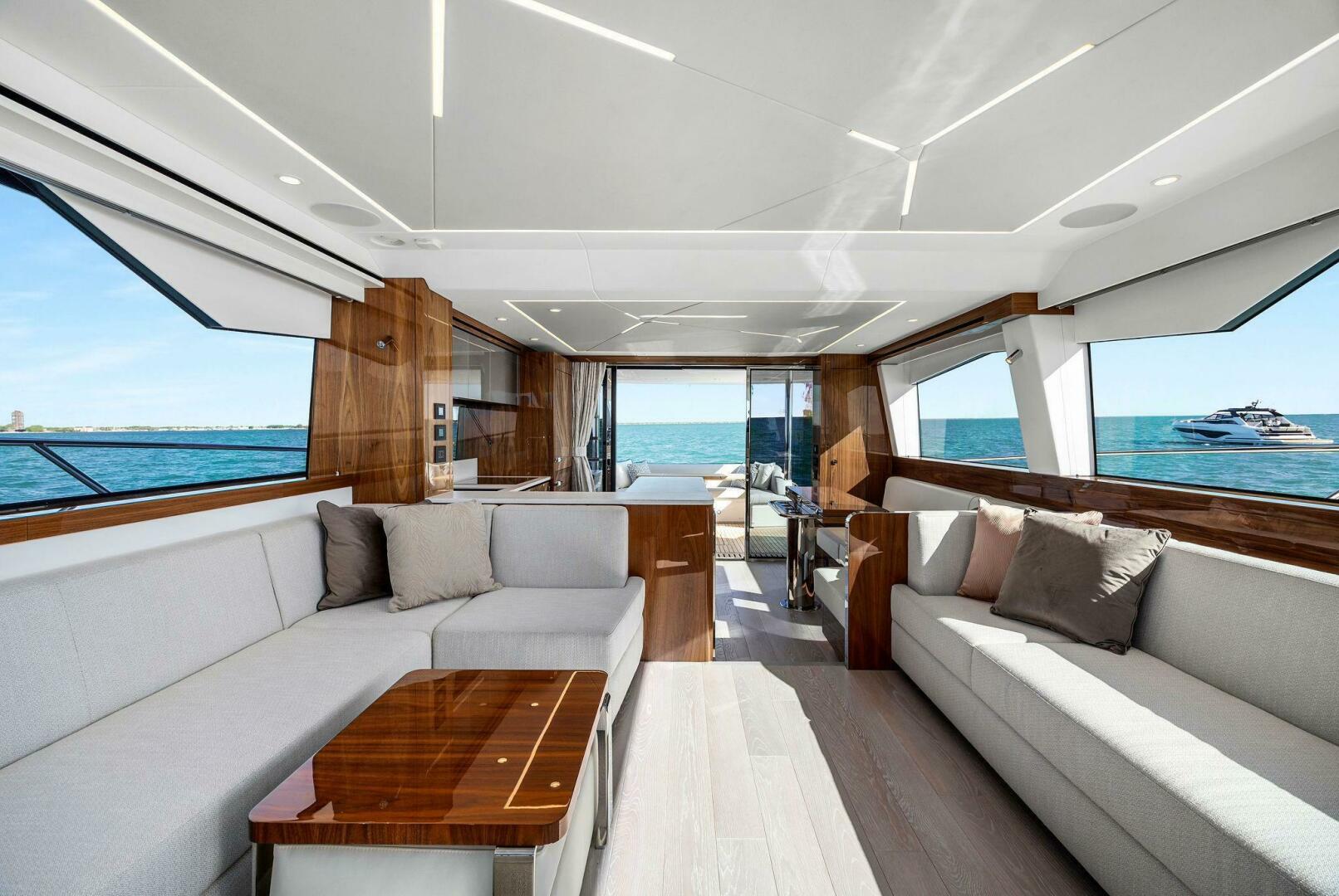 Slide: The Image of Sunseeker 68 Manhattan 2024 - 4427235
