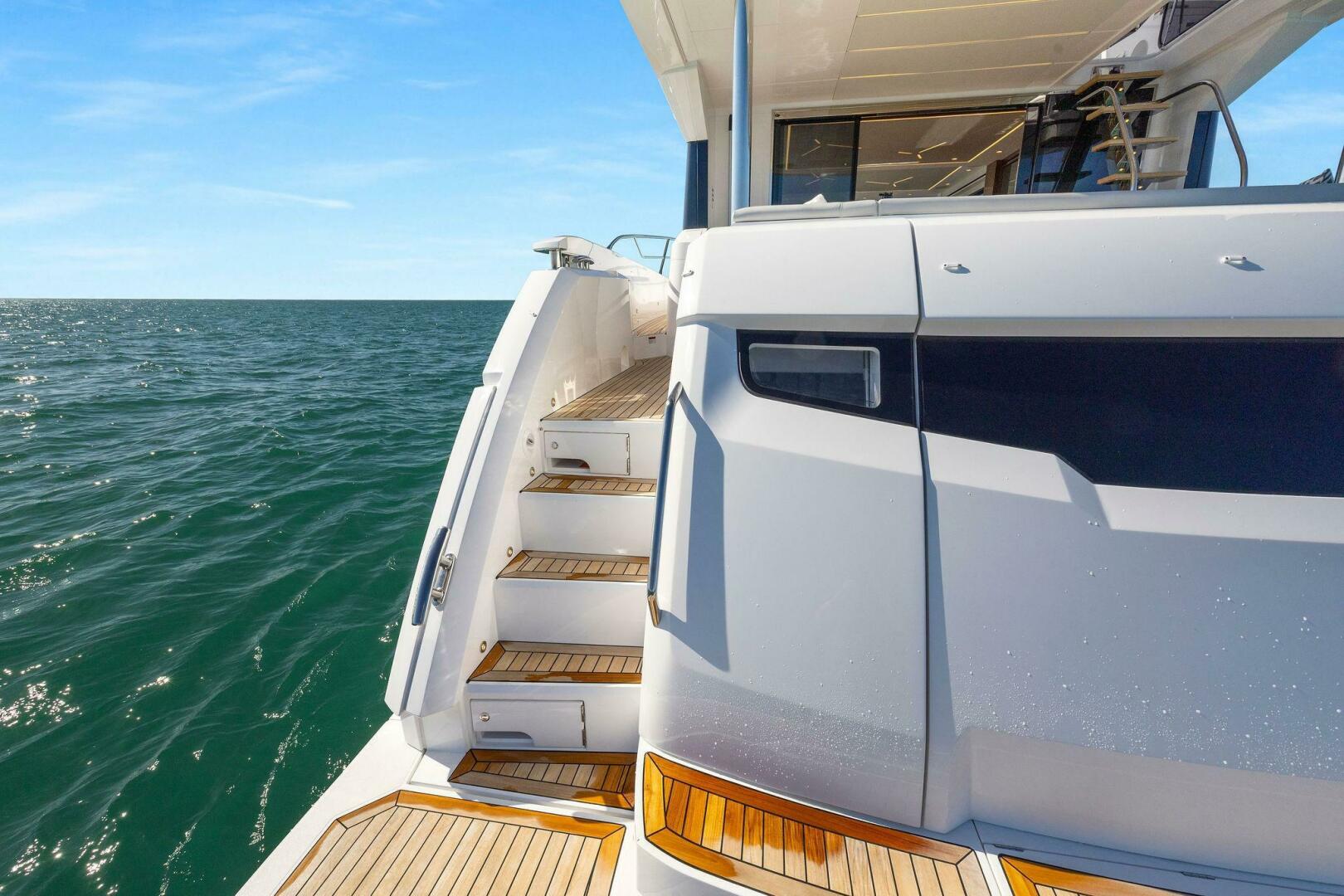 Slide: The Image of Sunseeker 68 Manhattan 2024 - 4427237