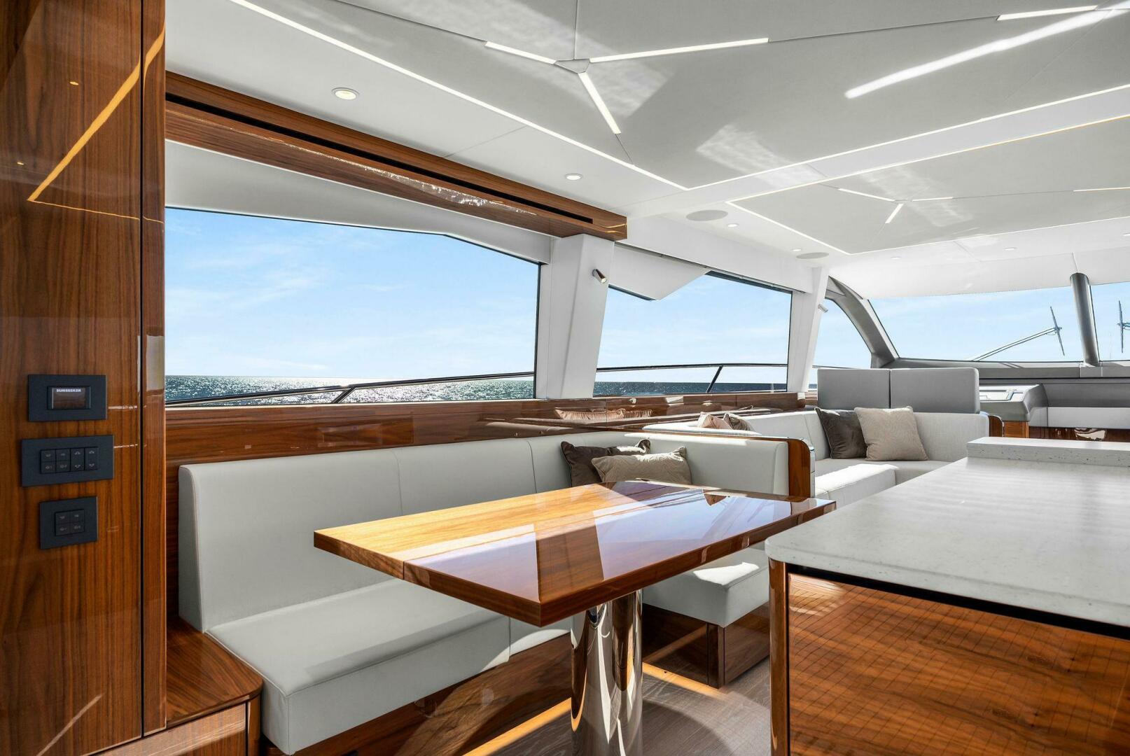 Slide: The Image of Sunseeker 68 Manhattan 2024 - 4427238