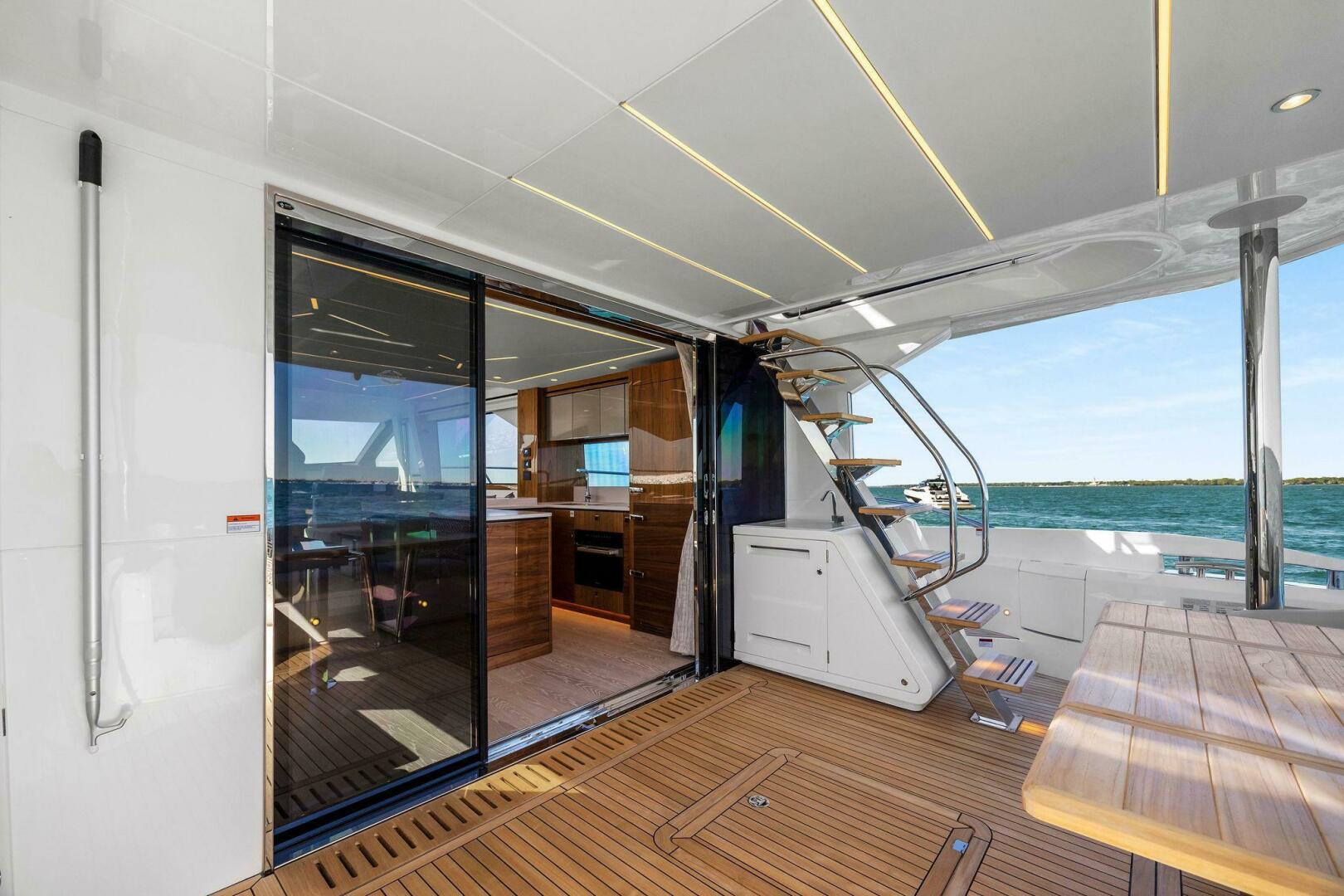 Slide: The Image of Sunseeker 68 Manhattan 2024 - 4427239