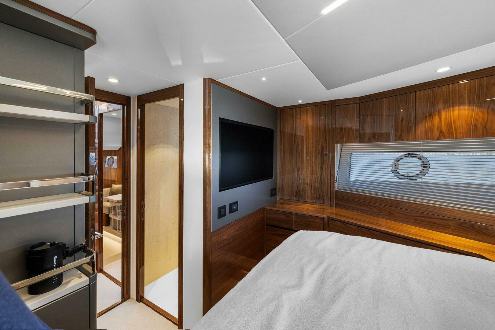 Slide: The Image of Sunseeker 68 Manhattan 2024 - 4427240