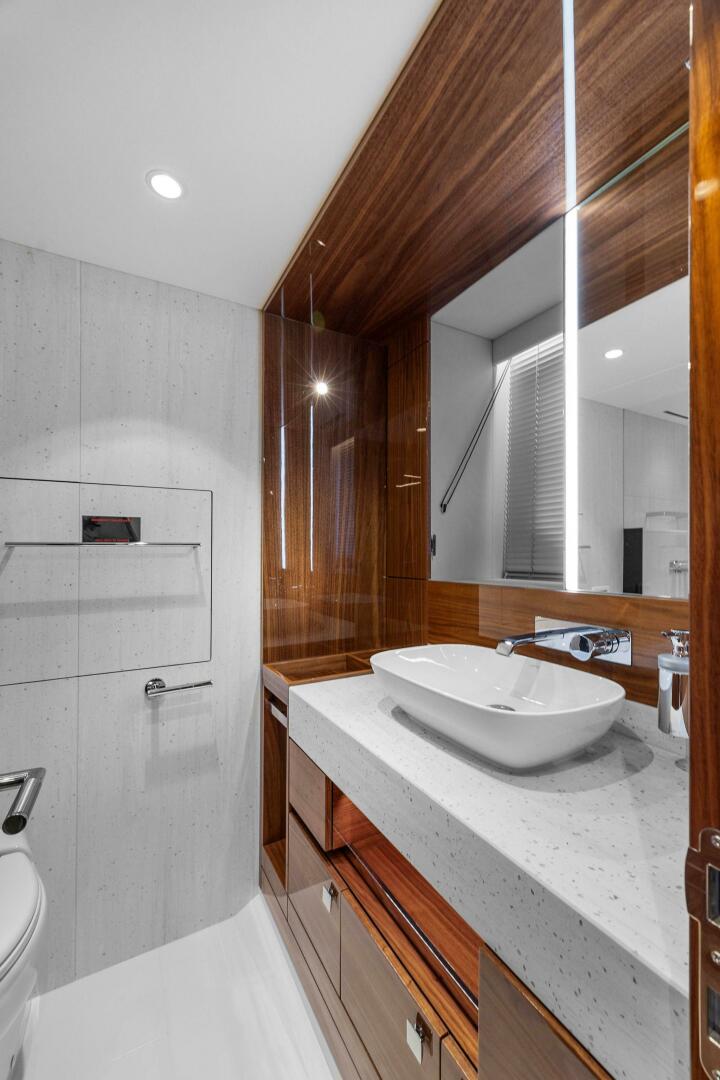 Slide: The Image of Sunseeker 68 Manhattan 2024 - 4427245