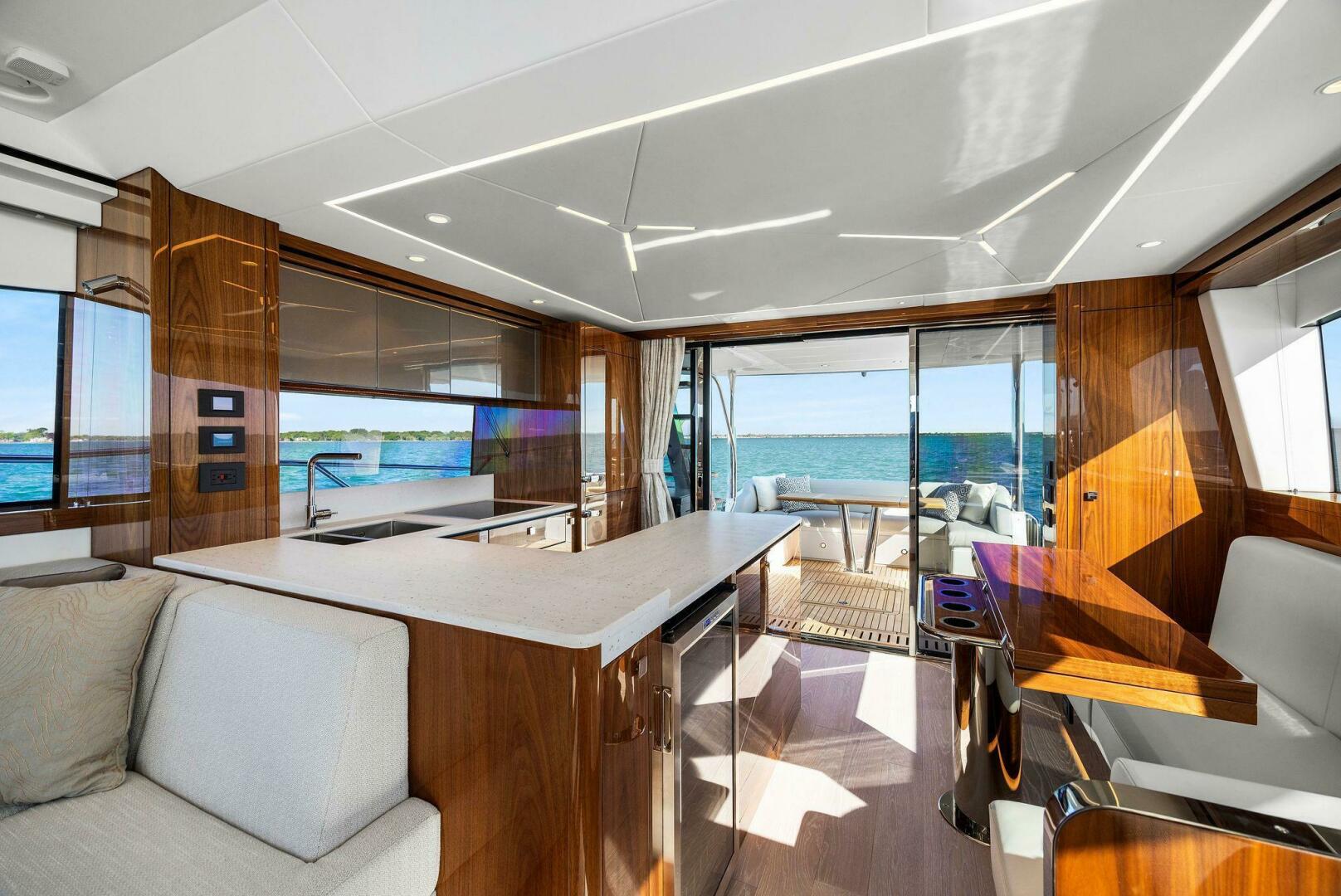 Slide: The Image of Sunseeker 68 Manhattan 2024 - 4427219