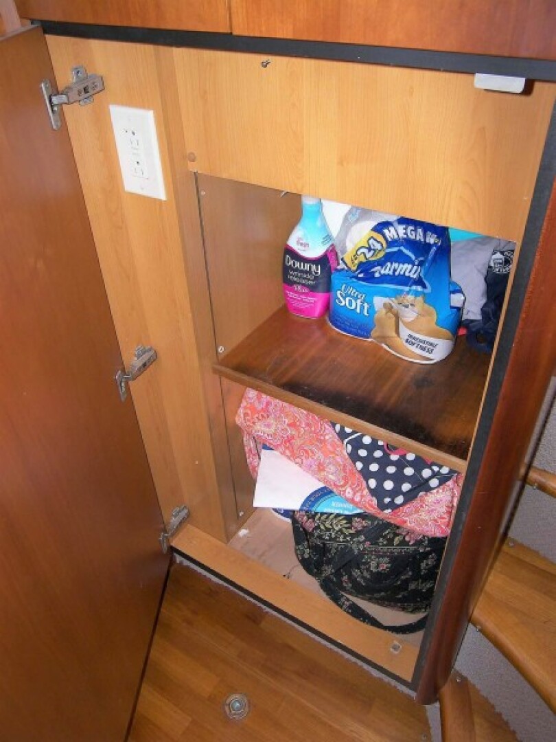 Slide: The Image of Storage Pantry - 4573720