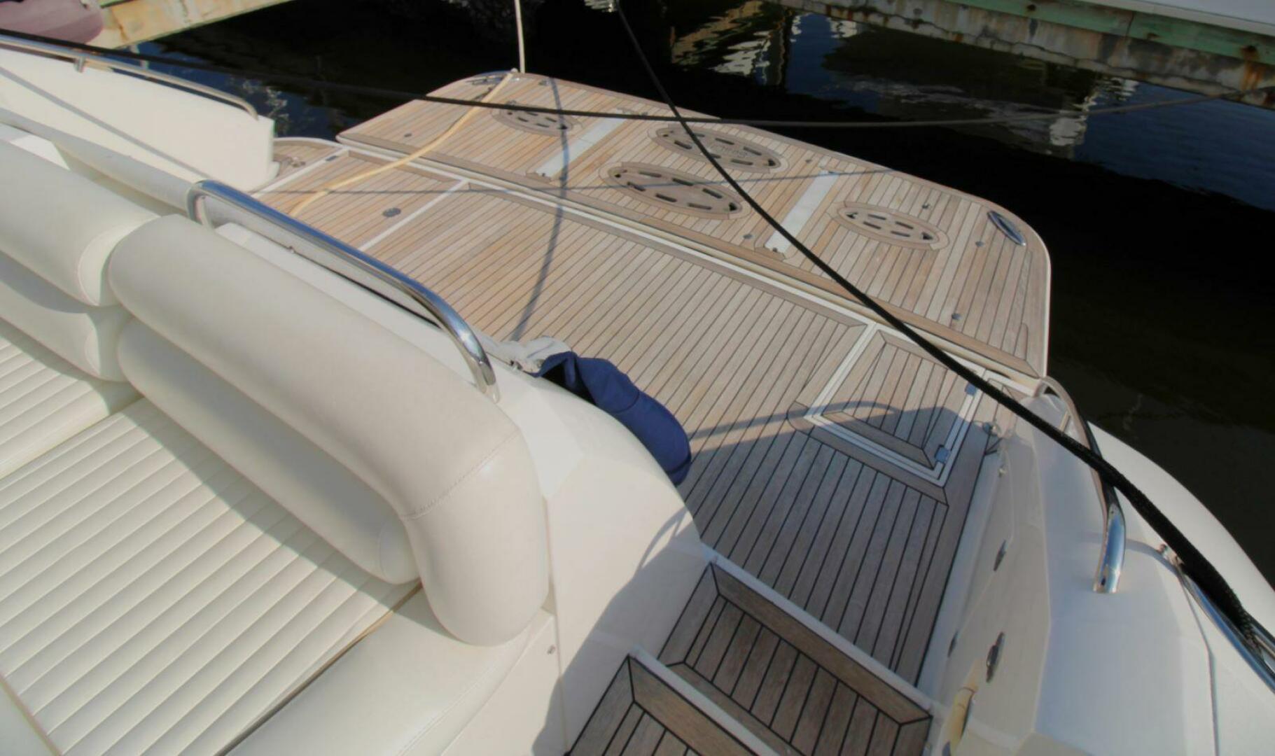 Slide: The Image of Swim Platform And Hydraulic Lift - 4578318