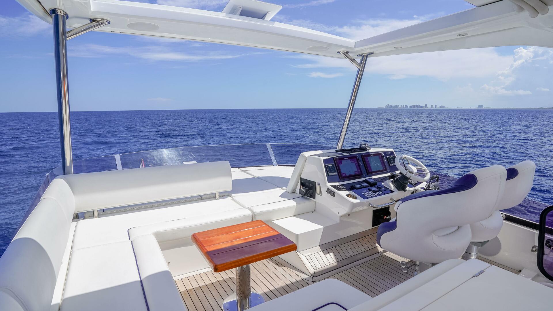 Slide: The Image of Sunseeker Manhattan 52 2018 - 5529335
