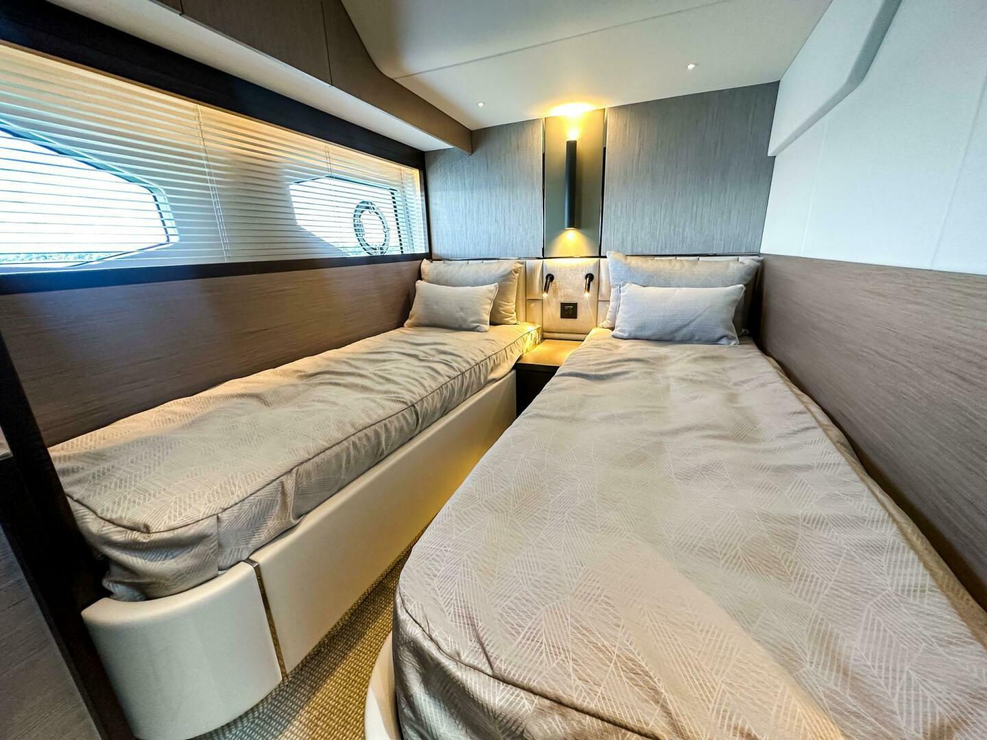 Slide: The Image of Sunseeker Manhattan 55 2024 - 4428274