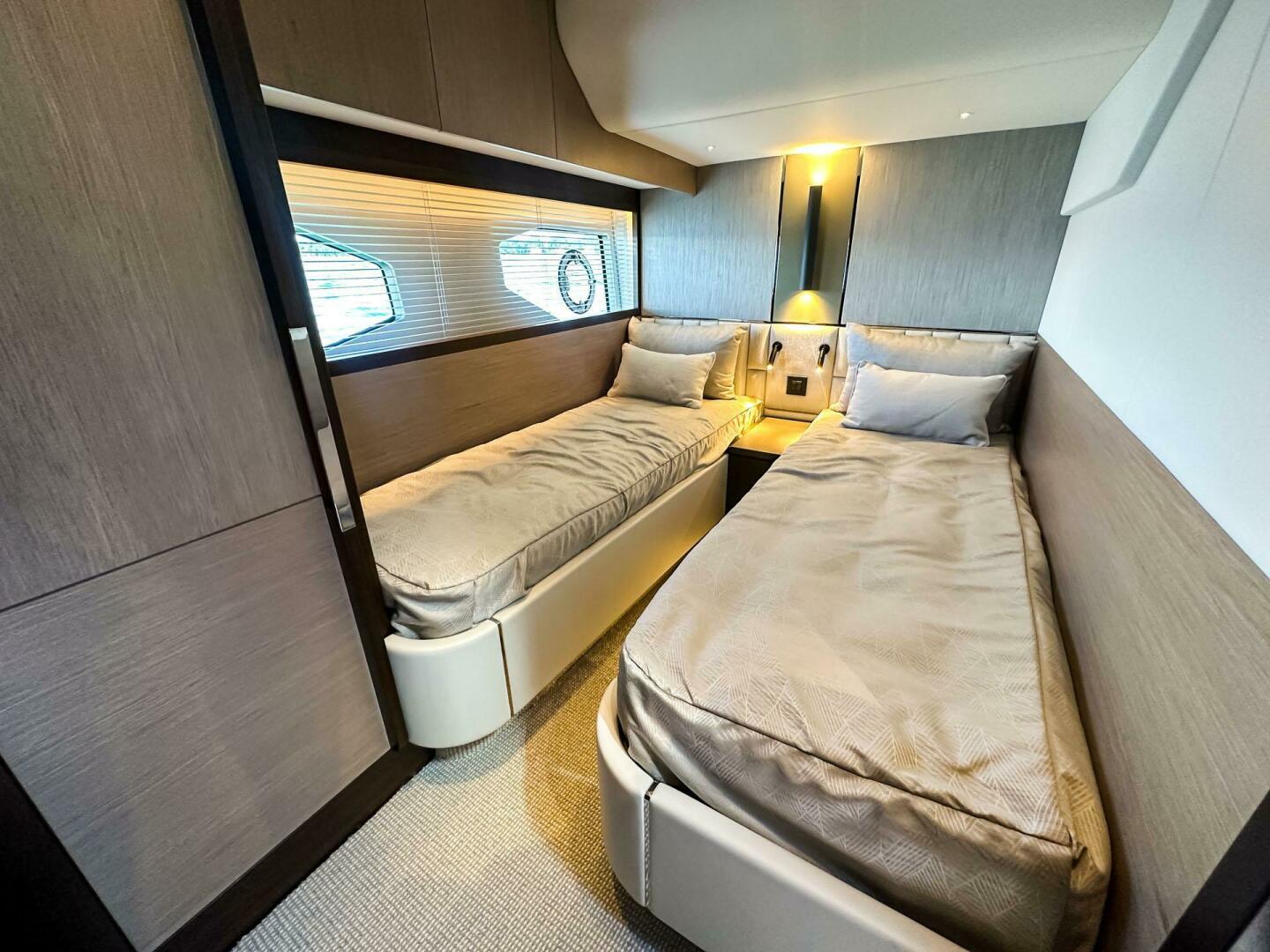 Slide: The Image of Sunseeker Manhattan 55 2024 - 4428275