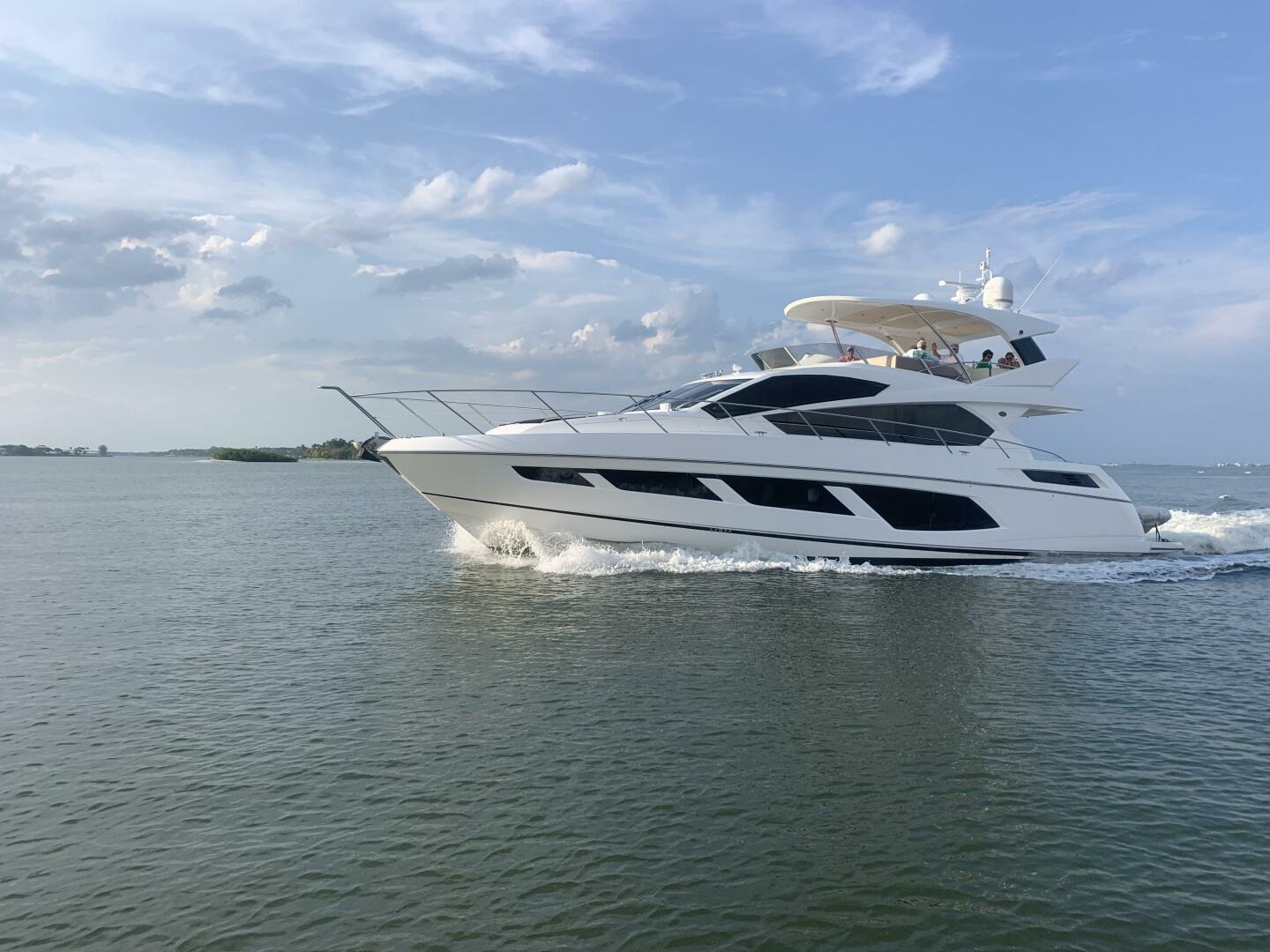 Slide: The Image of Sunseeker Manhattan 65 2016 - 3756000