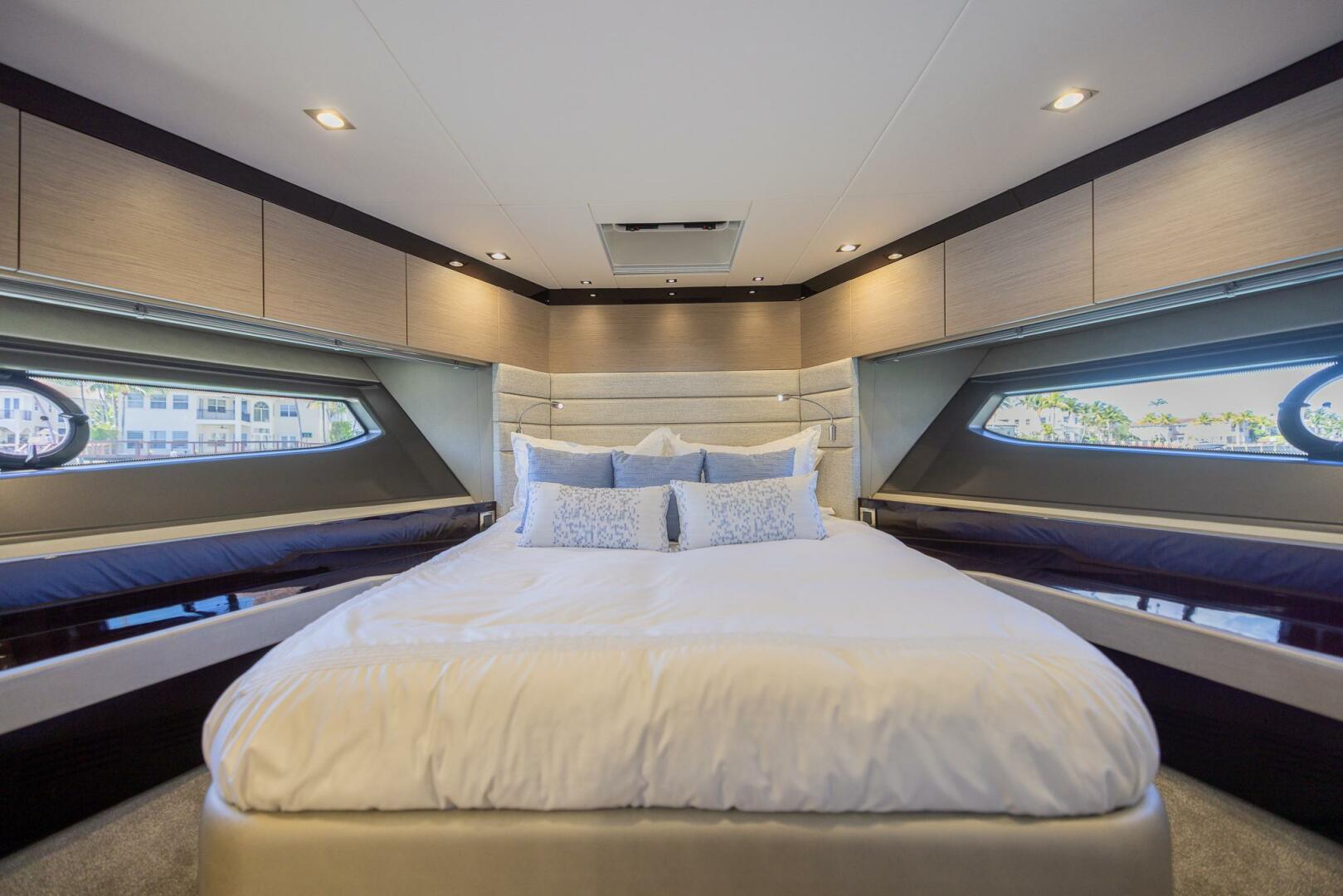 Slide: The Image of Sunseeker Manhattan 66 2019 - 4317306