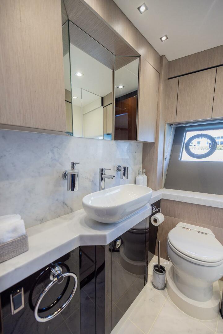Slide: The Image of Sunseeker Manhattan 66 2019 - 4317309
