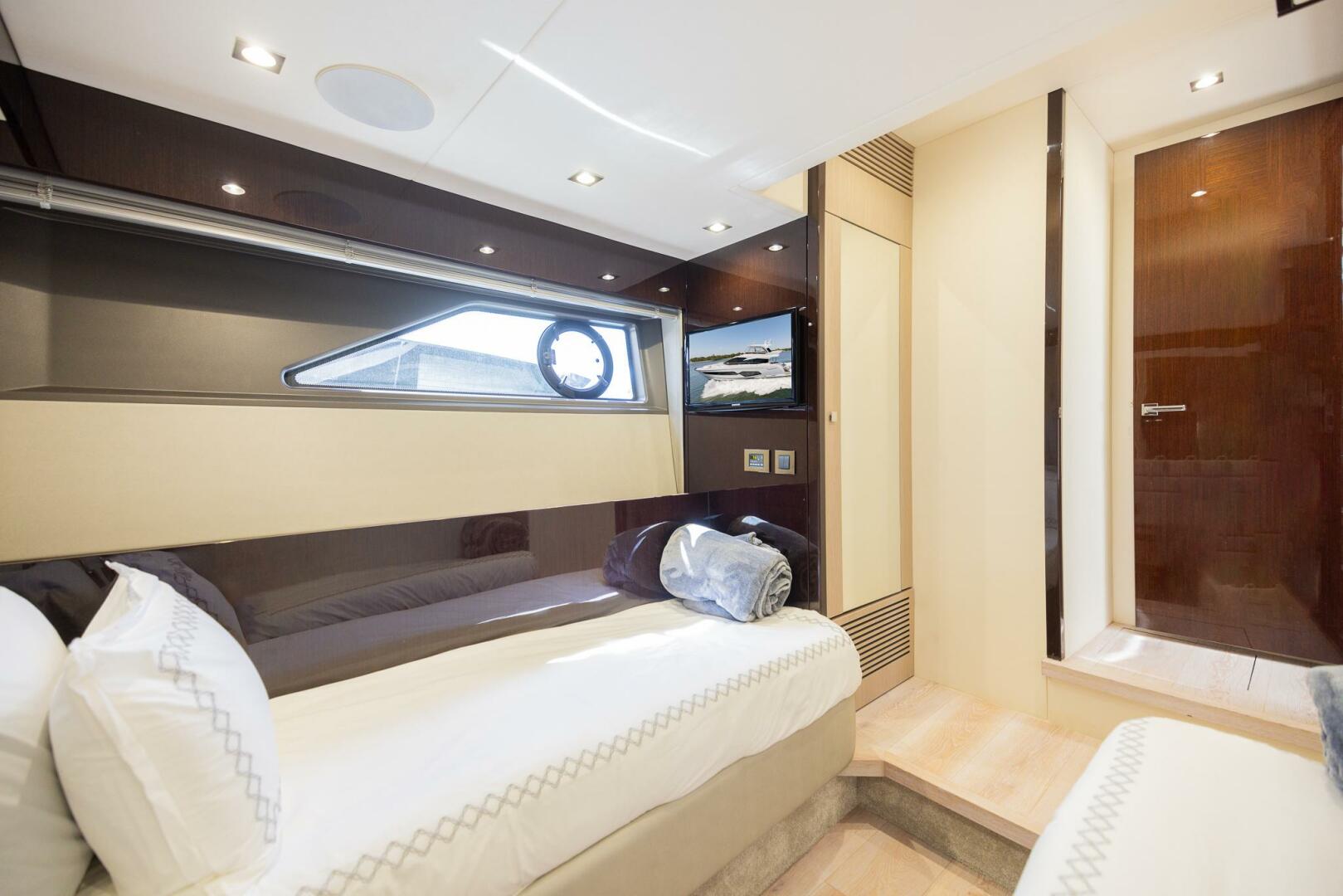 Slide: The Image of Sunseeker Manhattan 66 2019 - 4317314