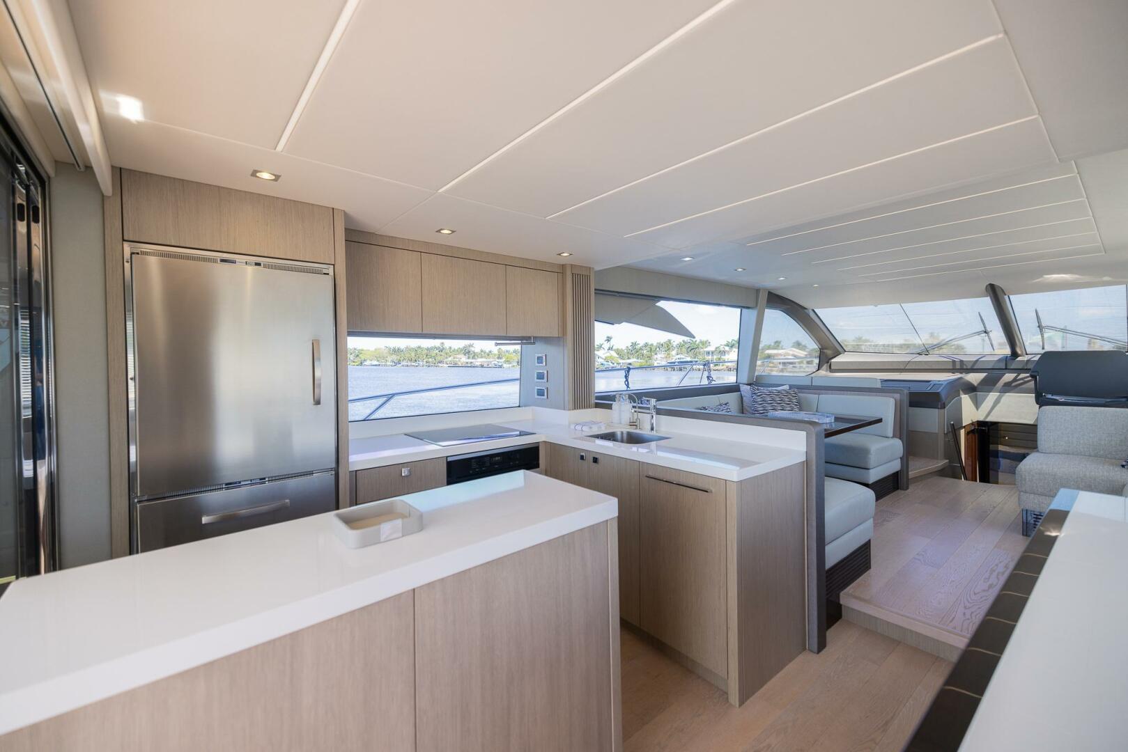 Slide: The Image of Sunseeker Manhattan 66 2019 - 4317320