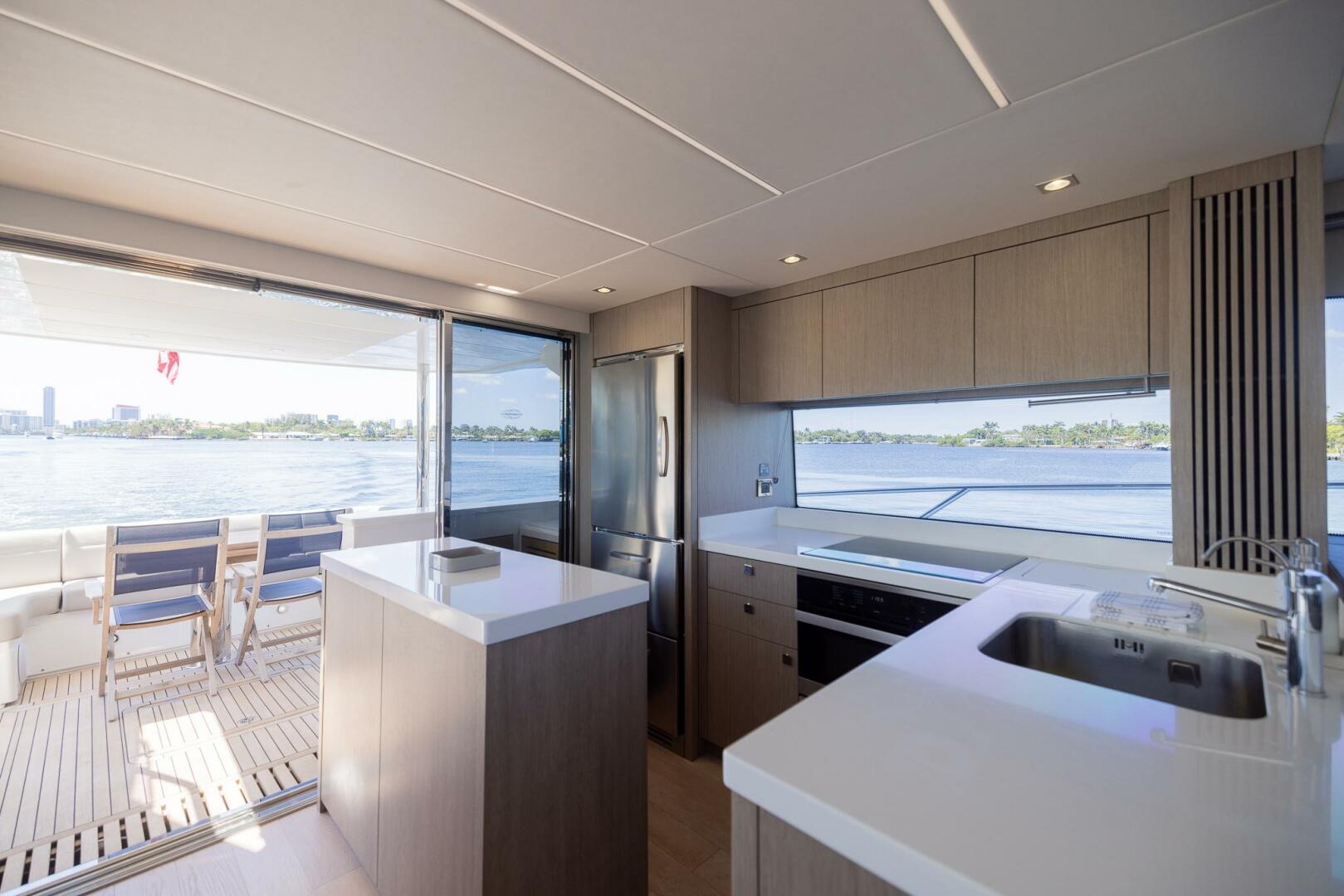 Slide: The Image of Sunseeker Manhattan 66 2019 - 4317321