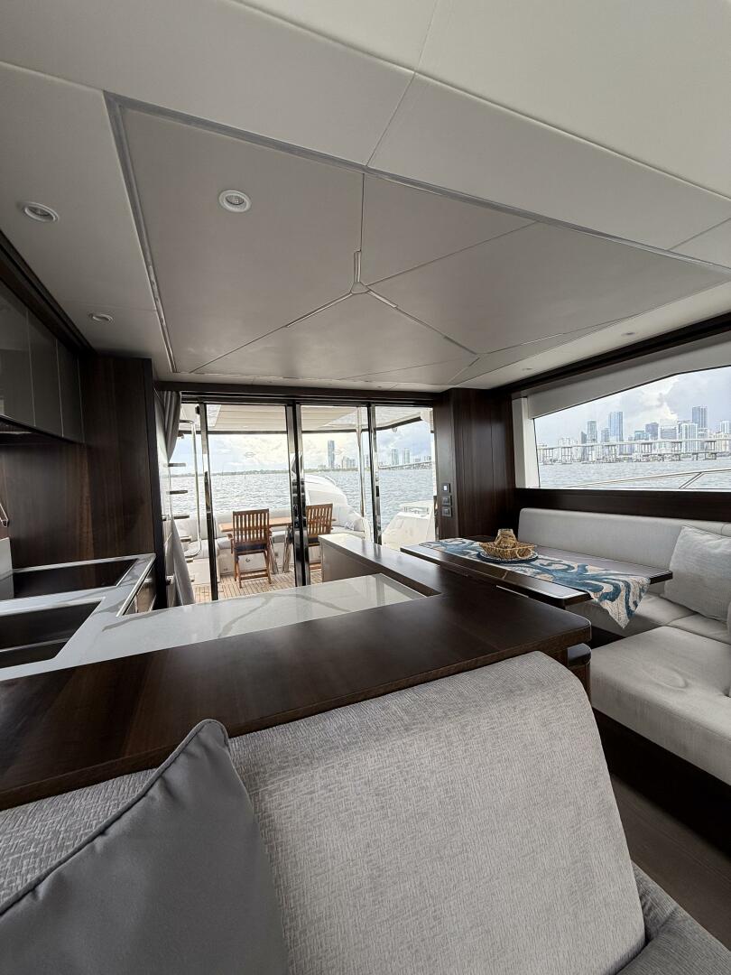 Slide: The Image of Sunseeker Manhattan 68 2022 - 5455956